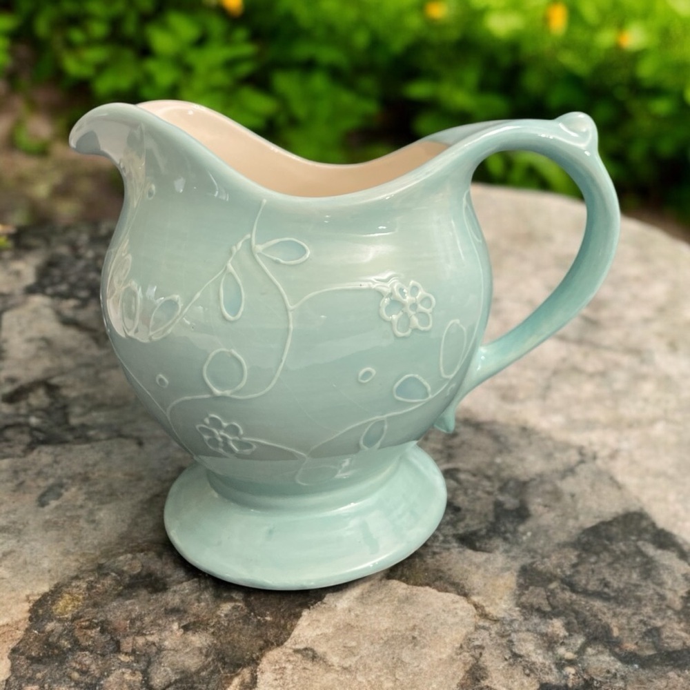 Blues On Blue Ceramic
Raised Floral Design Juice Water Milk Pitcher / Vase